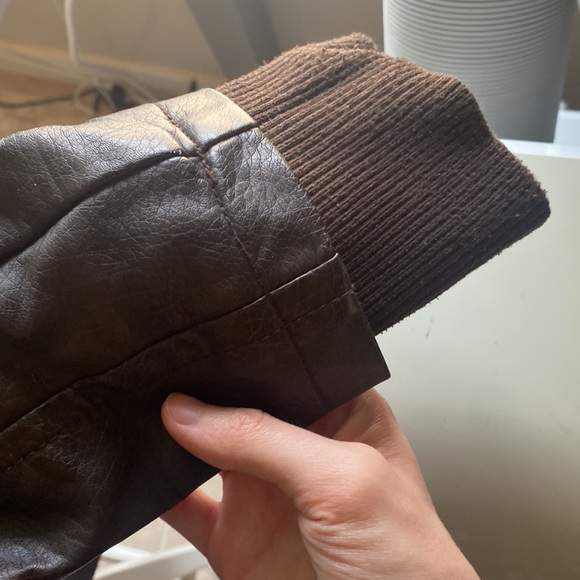 Womens Leather Bomber Jacket - Picture 7 of 7